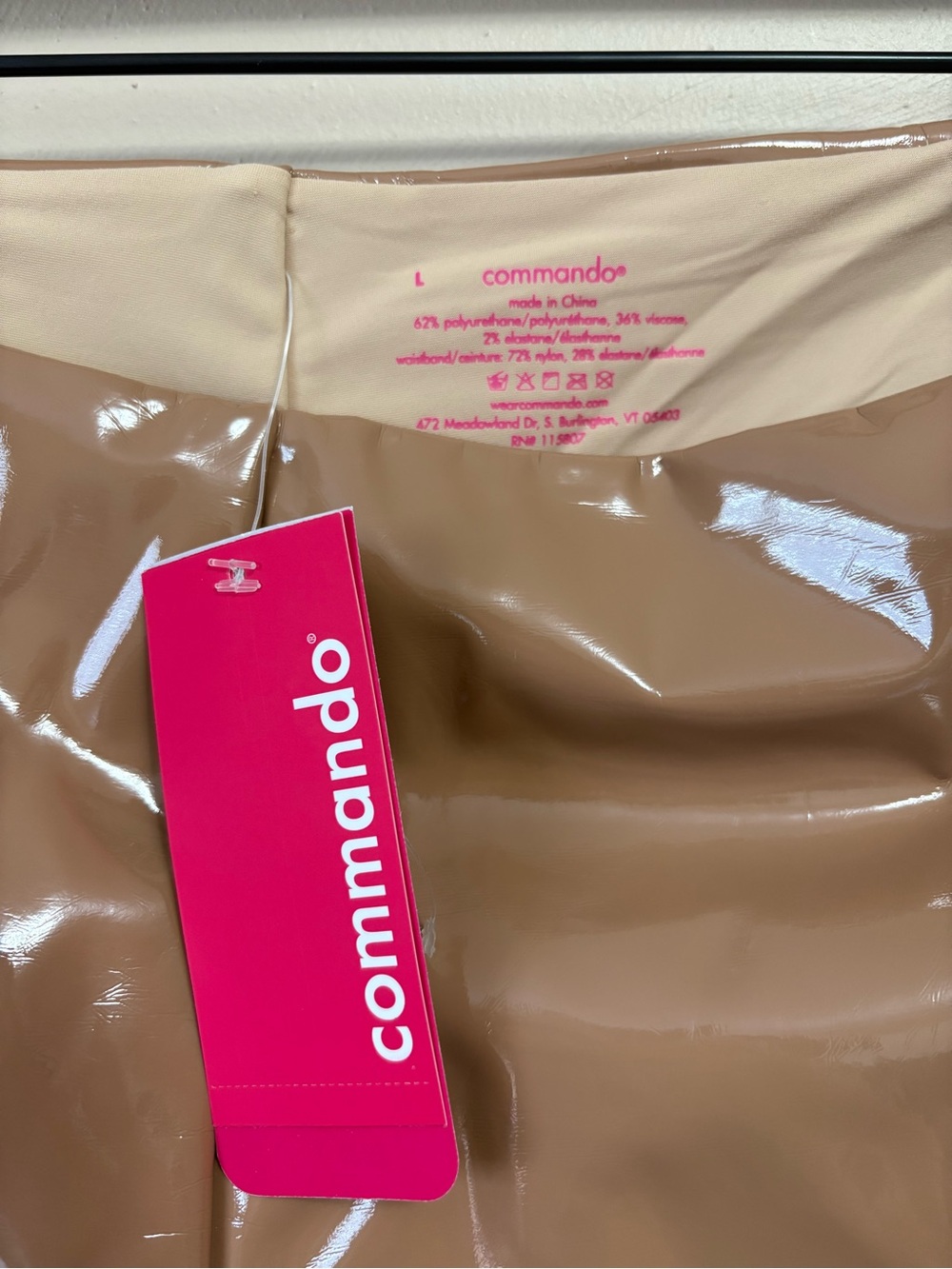 Commando Faux Patent Leather Legging Cocoa Tan Size Large NWT New - Picture 11 of 12